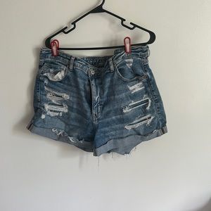 American eagle mom shorts
